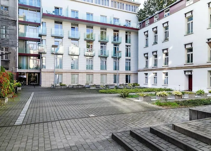 Househost Apartment:Łobzowska 22